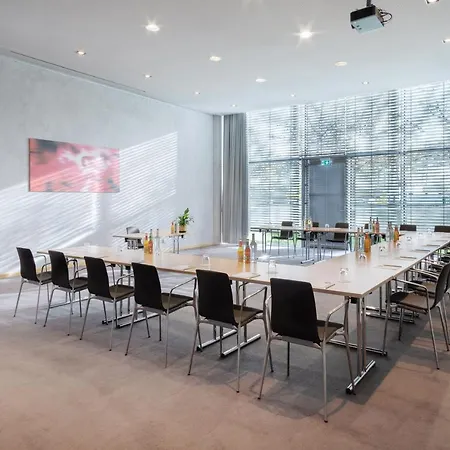 Hotel Innside By Melia Parkstadt Schwabing 4*