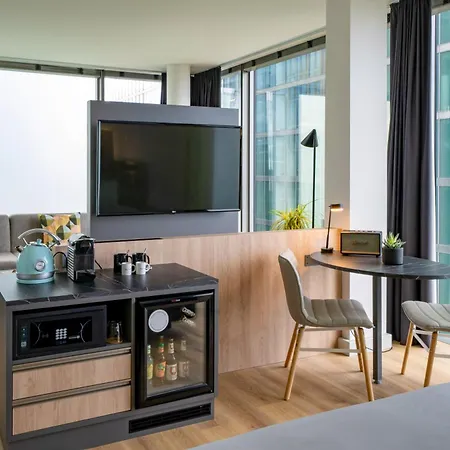 Hotel Innside By Melia Parkstadt Schwabing 4*