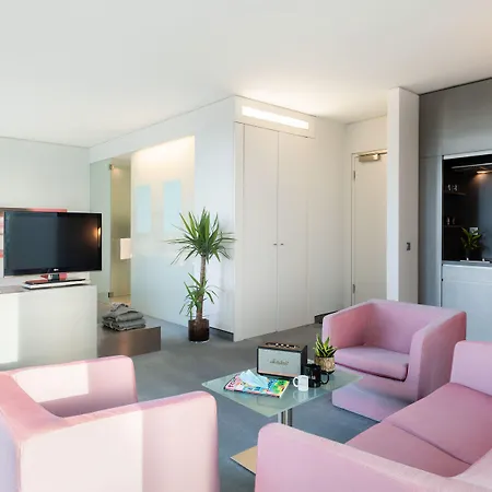 호텔 Innside By Melia Parkstadt Schwabing 4*