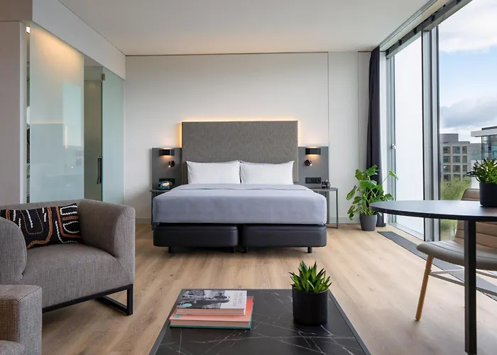 호텔 Innside By Melia Parkstadt Schwabing 4*