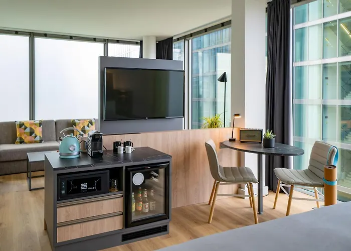Hotel Innside By Melia Parkstadt Schwabing 4*